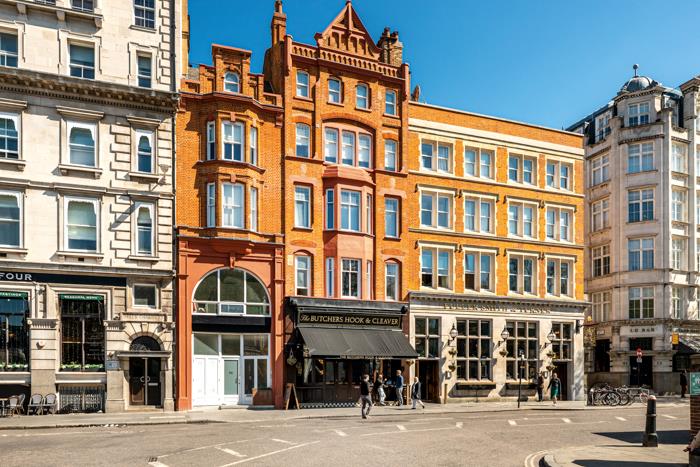 1 bed property in West Smithfield, London